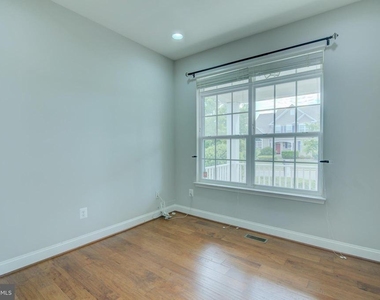13481 Arcadian Drive - Photo Thumbnail 8