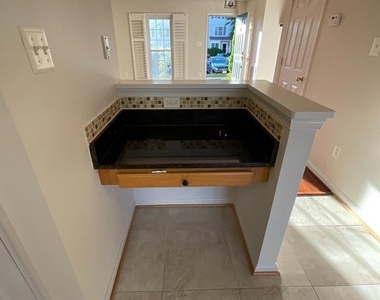 42793 Pilgrim Square - Photo Thumbnail 3