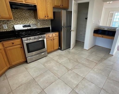42793 Pilgrim Square - Photo Thumbnail 4