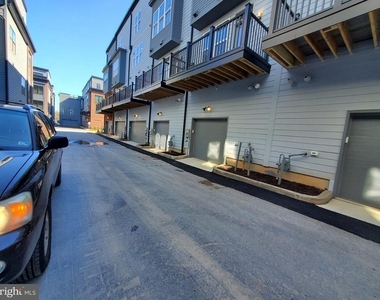 1882 Michael Faraday Drive - Photo Thumbnail 33