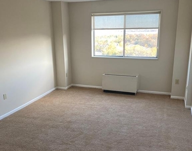 2059 Huntington Avenue - Photo Thumbnail 16