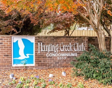 2059 Huntington Avenue - Photo Thumbnail 5