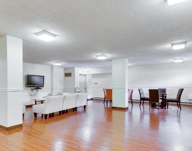 2059 Huntington Avenue - Photo Thumbnail 19