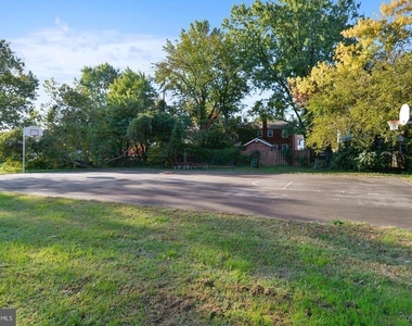 2059 Huntington Avenue - Photo Thumbnail 26
