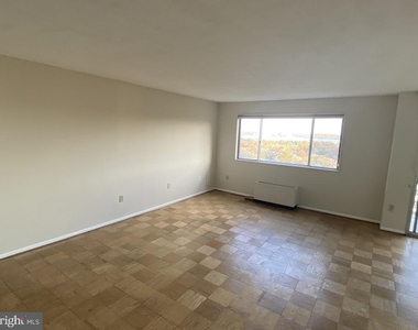 2059 Huntington Avenue - Photo Thumbnail 15