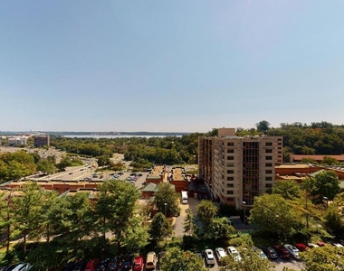2059 Huntington Avenue - Photo Thumbnail 10