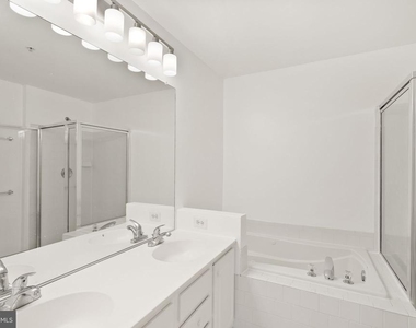 12739 Fair Crest Court - Photo Thumbnail 24