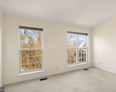 12739 Fair Crest Court - Photo Thumbnail 23