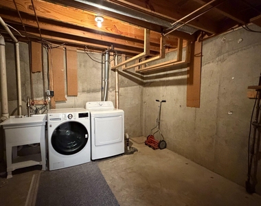 6812 Ericka Avenue - Photo Thumbnail 30