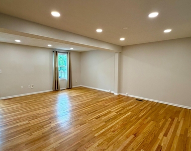 6812 Ericka Avenue - Photo Thumbnail 6