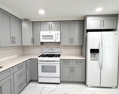 6812 Ericka Avenue - Photo Thumbnail 2