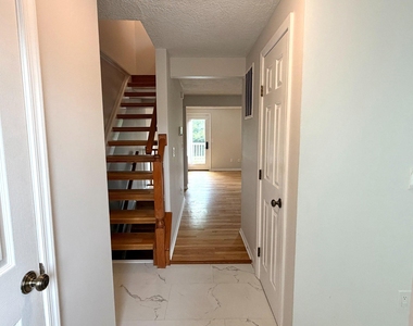6812 Ericka Avenue - Photo Thumbnail 4