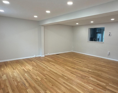 6812 Ericka Avenue - Photo Thumbnail 8