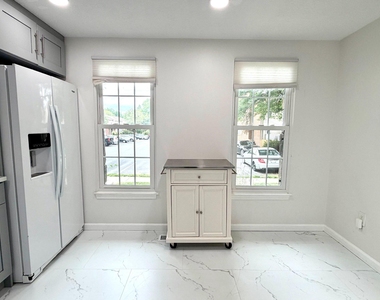 6812 Ericka Avenue - Photo Thumbnail 3