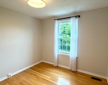 6812 Ericka Avenue - Photo Thumbnail 23