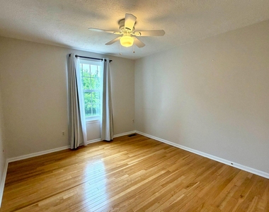 6812 Ericka Avenue - Photo Thumbnail 20
