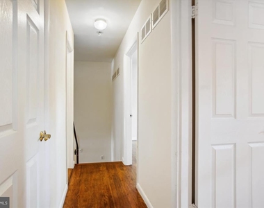 8509 Cyrus Place - Photo Thumbnail 29