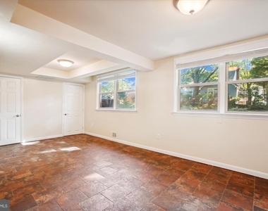 8509 Cyrus Place - Photo Thumbnail 10
