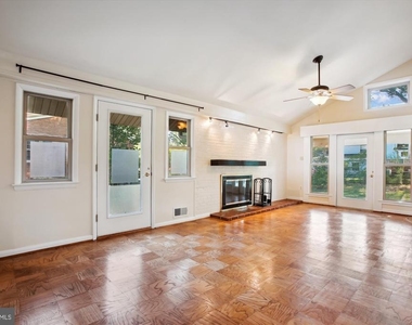 8509 Cyrus Place - Photo Thumbnail 3