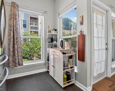 2921 Deer Hollow Way - Photo Thumbnail 16