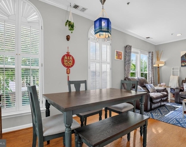 2921 Deer Hollow Way - Photo Thumbnail 5