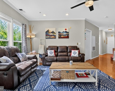 2921 Deer Hollow Way - Photo Thumbnail 1