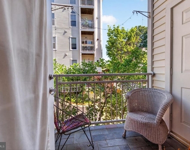 2921 Deer Hollow Way - Photo Thumbnail 12