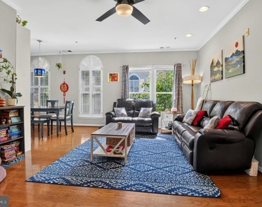 2921 Deer Hollow Way - Photo Thumbnail 7