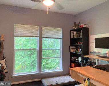 1509 N Point Drive - Photo Thumbnail 15