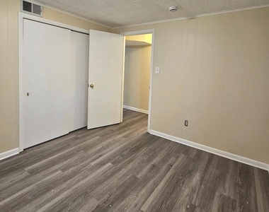 8925 Falling Creek Court - Photo Thumbnail 36