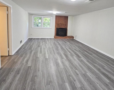 8925 Falling Creek Court - Photo Thumbnail 32
