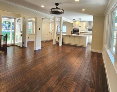 8925 Falling Creek Court - Photo Thumbnail 16