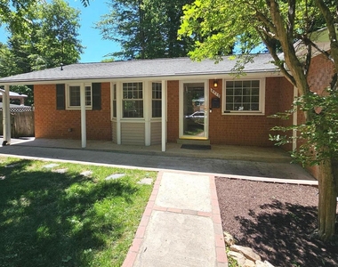 8925 Falling Creek Court - Photo Thumbnail 12