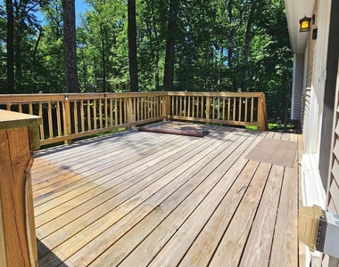 8925 Falling Creek Court - Photo Thumbnail 5