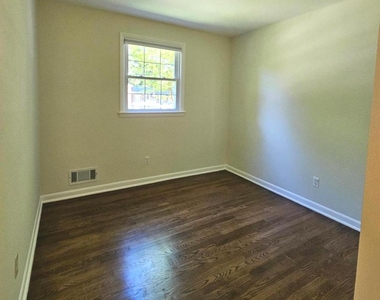 8925 Falling Creek Court - Photo Thumbnail 26