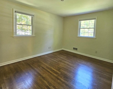 8925 Falling Creek Court - Photo Thumbnail 28