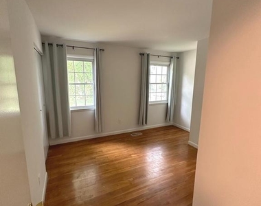 13524 Ellendale Drive - Photo Thumbnail 8