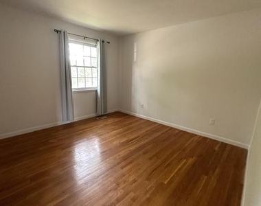 13524 Ellendale Drive - Photo Thumbnail 11