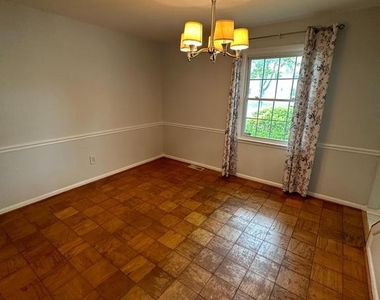 13524 Ellendale Drive - Photo Thumbnail 2