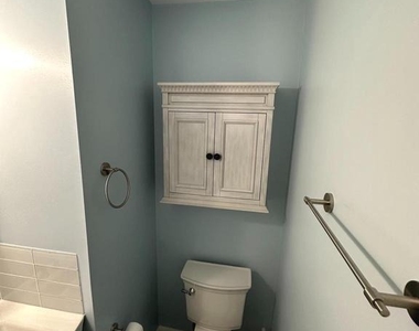 13524 Ellendale Drive - Photo Thumbnail 12