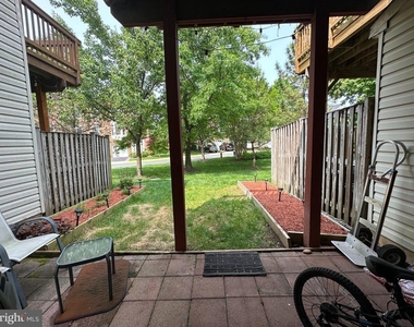 2386 Woodland Pond Lane - Photo Thumbnail 24