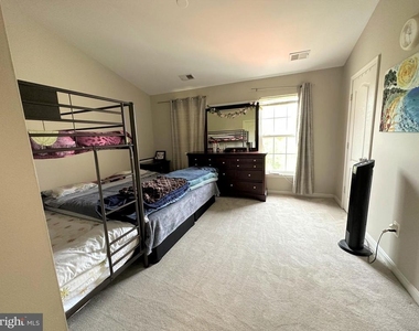 2386 Woodland Pond Lane - Photo Thumbnail 11