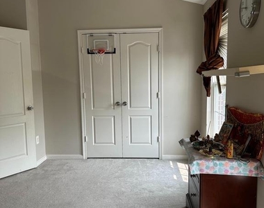 2386 Woodland Pond Lane - Photo Thumbnail 18