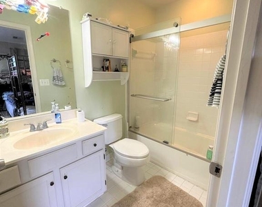 2386 Woodland Pond Lane - Photo Thumbnail 14