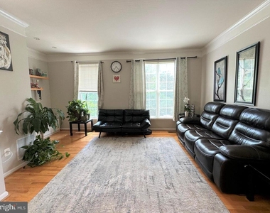 2386 Woodland Pond Lane - Photo Thumbnail 4