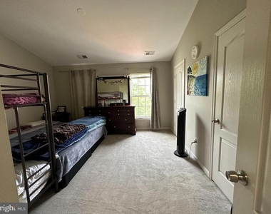 2386 Woodland Pond Lane - Photo Thumbnail 12