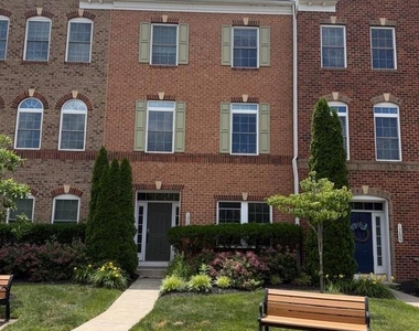 13697 Neil Armstrong Avenue - Photo Thumbnail 3