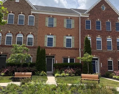 13697 Neil Armstrong Avenue - Photo Thumbnail 2