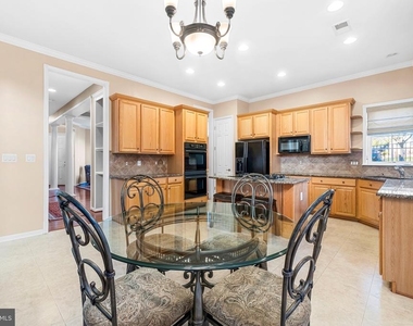 9161 Finnegan Street - Photo Thumbnail 15