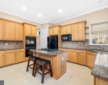9161 Finnegan Street - Photo Thumbnail 17